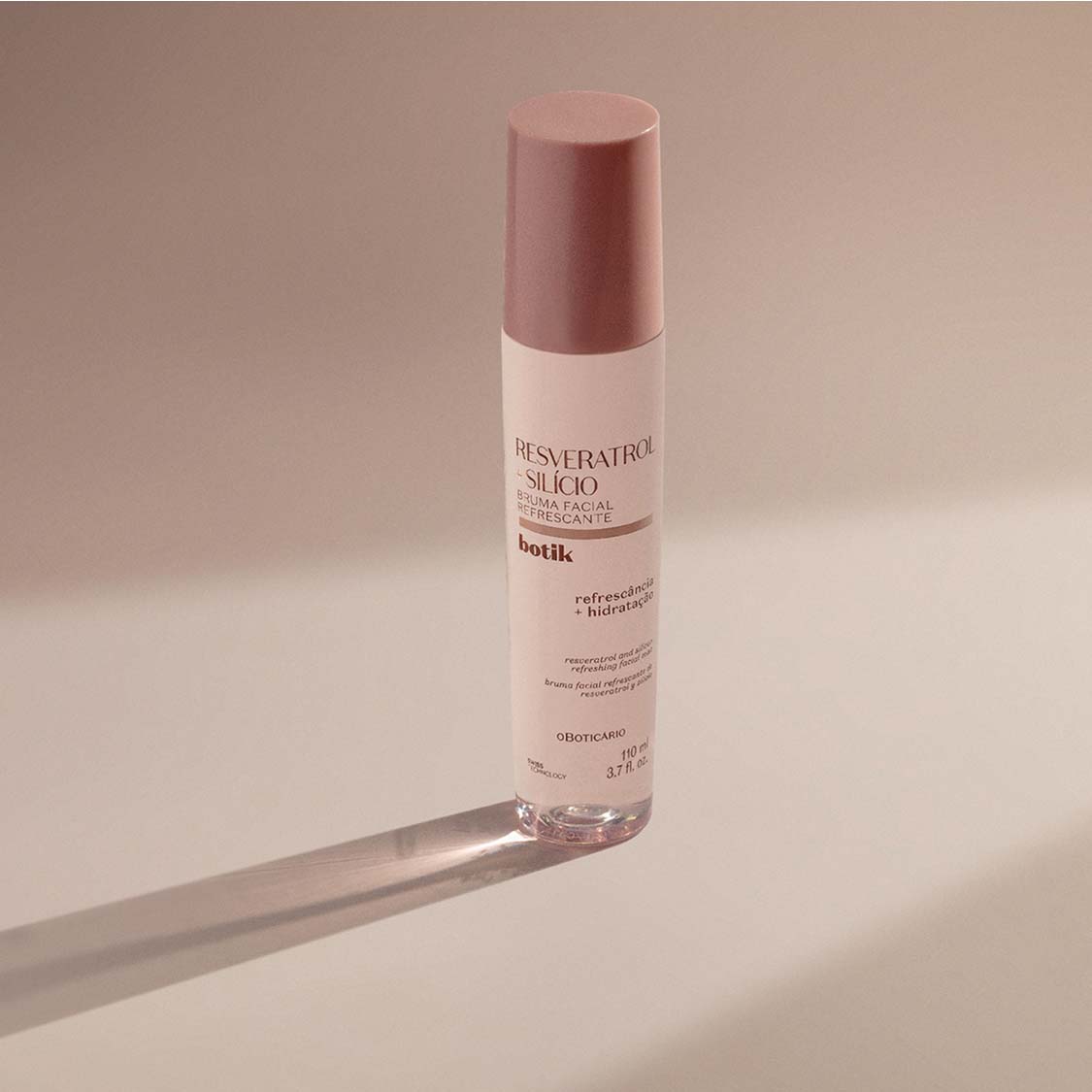 Bruma facial refrescante con resveratrol