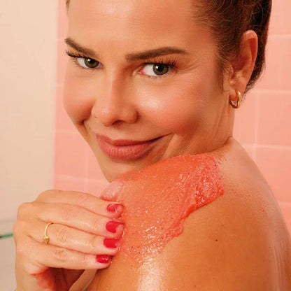 Exfoliante para el cuerpo Tododia Fresa y Vainilla Dorada 190gr