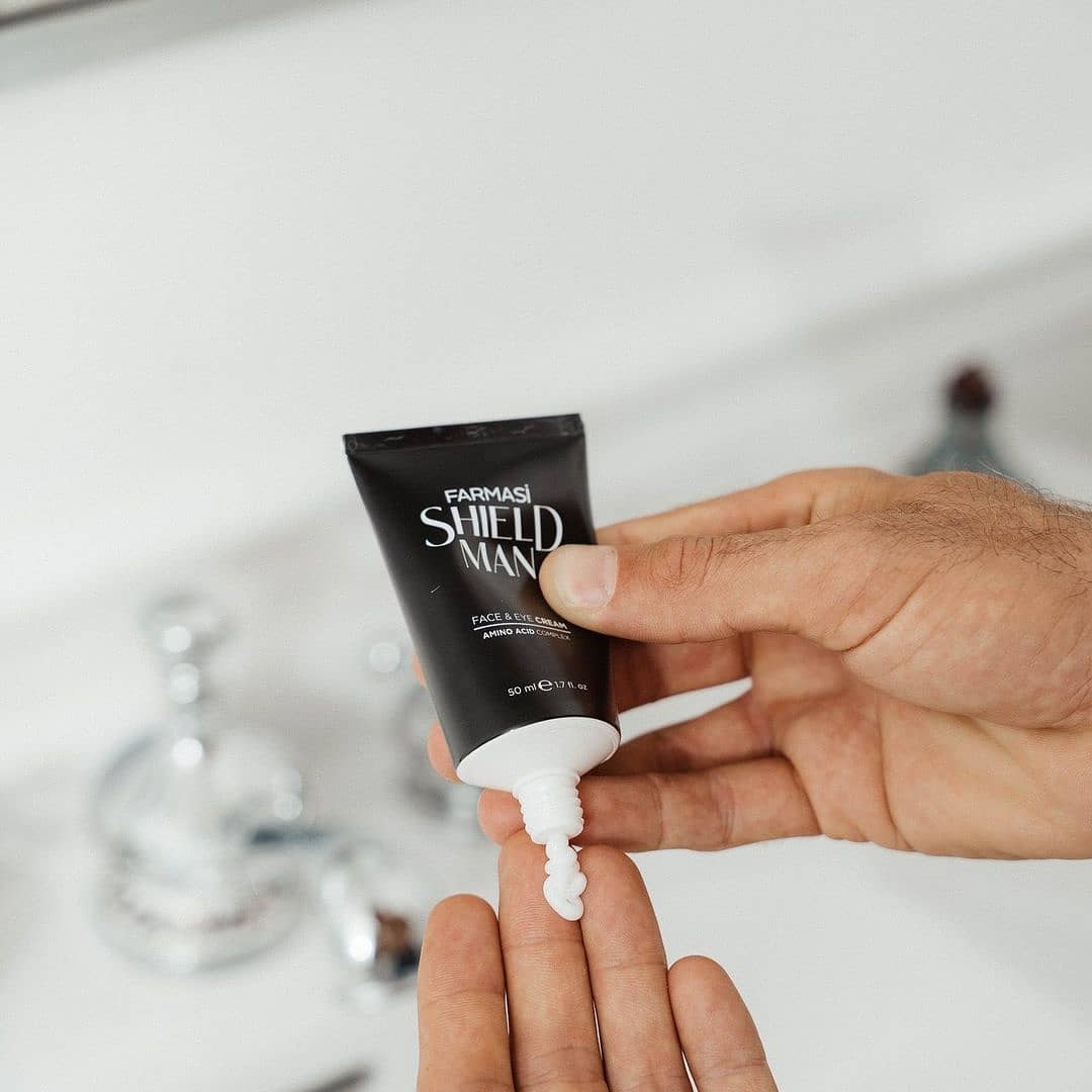 Farmasi Crema para rostro y ojos Shield Man