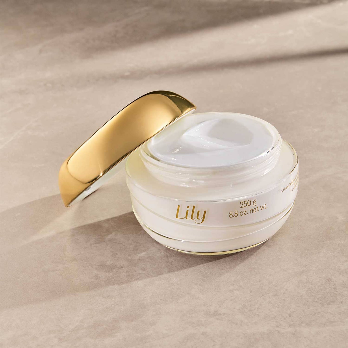 Oboticario Crema Hidratante Satinada Corporal Lily