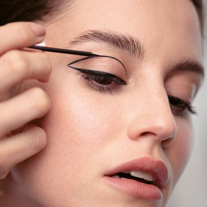 Natura Delineador Matte Peel Off Negro