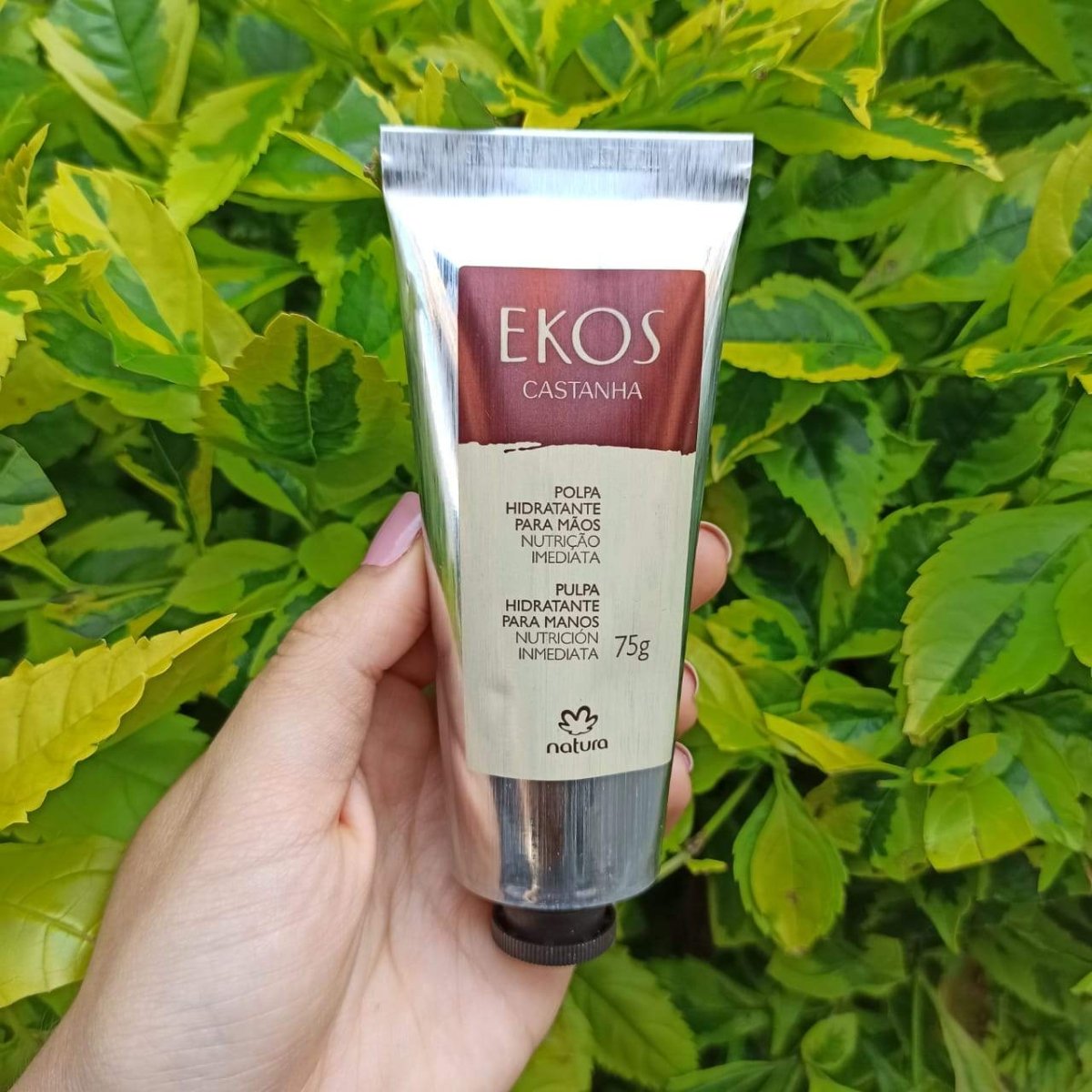 Natura Ekos Pulpa Hidratante para Manos Castaña