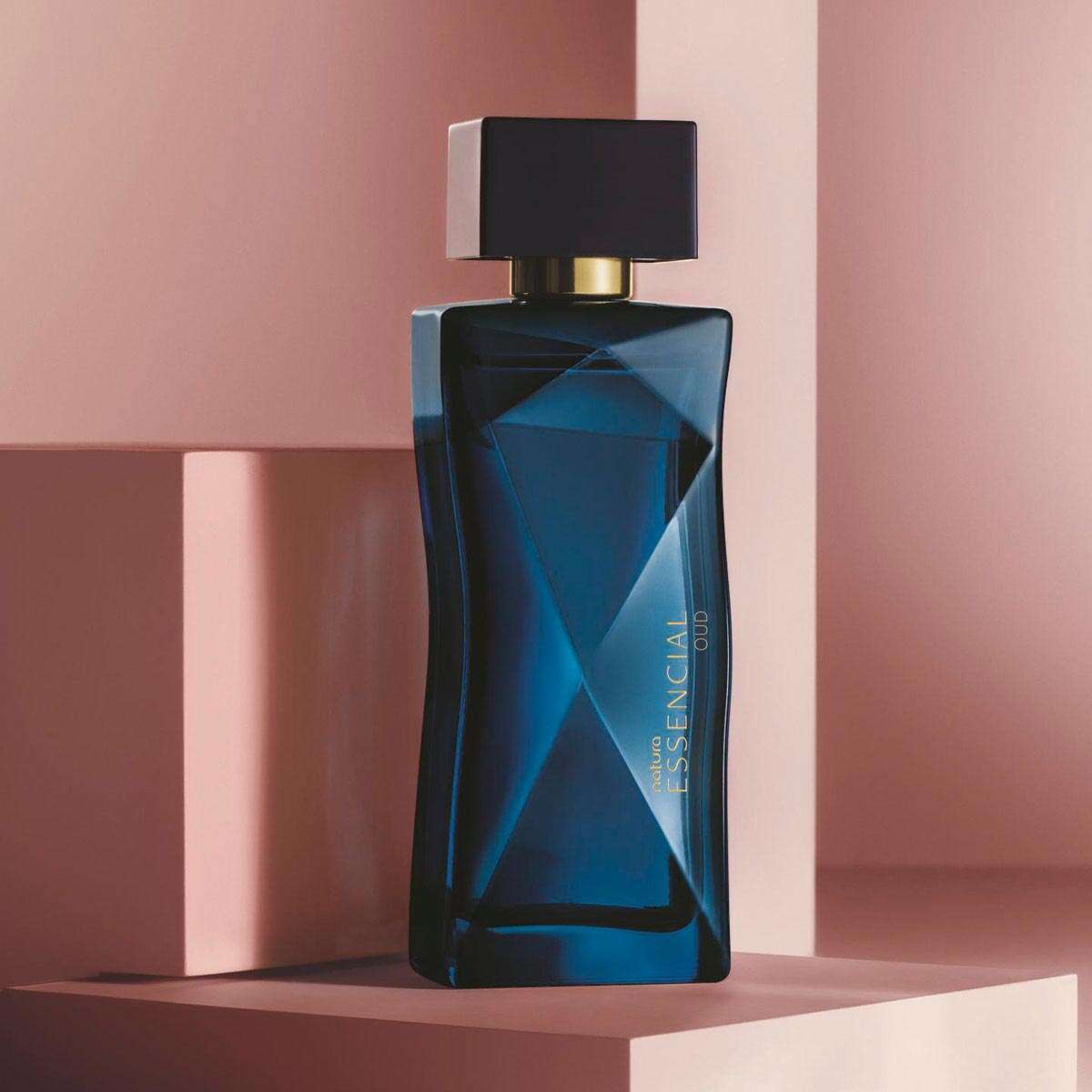 Natura perfume Essencial Oud Femenina