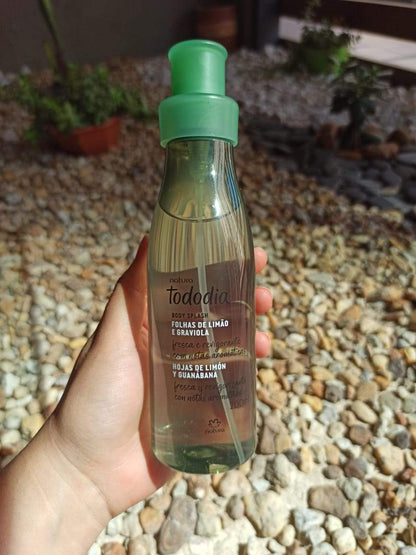 Natura Splash Corporal Hojas de Limón y Guanábana