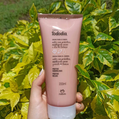 Natura Tododia Crema nutritiva para cuerpo Frutas Rojas