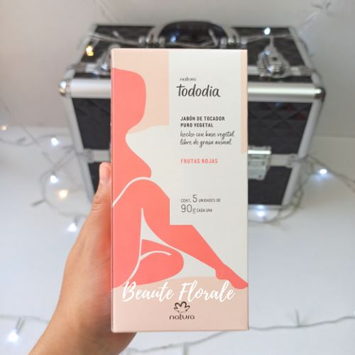 Natura Tododia Jabón en Barra Puro Vegetal Frutas Rojas
