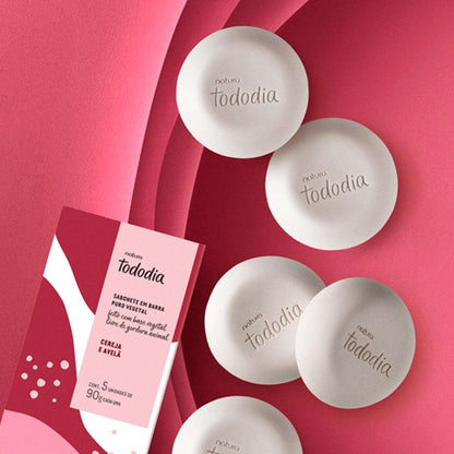 Natura Tododia Jabón puro vegetal cereza y avellana